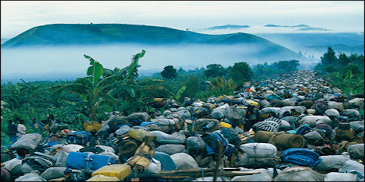 Réfugiés Rwandais le 14 Juillet 1994